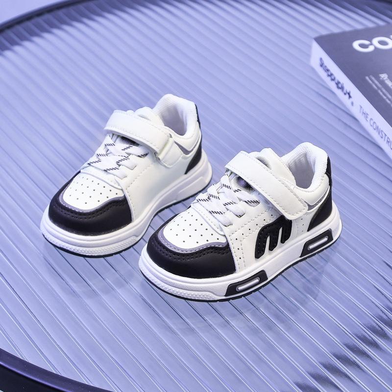 Scarpe alla moda per ragazze Scarpe casual per bambini con suola morbida Scarpe sportive semplici per ragazze Scarpe antiscivolo per ragazzi Comode scarpe per bambini