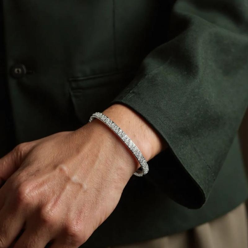 Sturdy Steel Wire White Crystal Jewelry Bracelet Secure Lock Design Steel Mesh Wrist Jewelry For Outdoor Activities