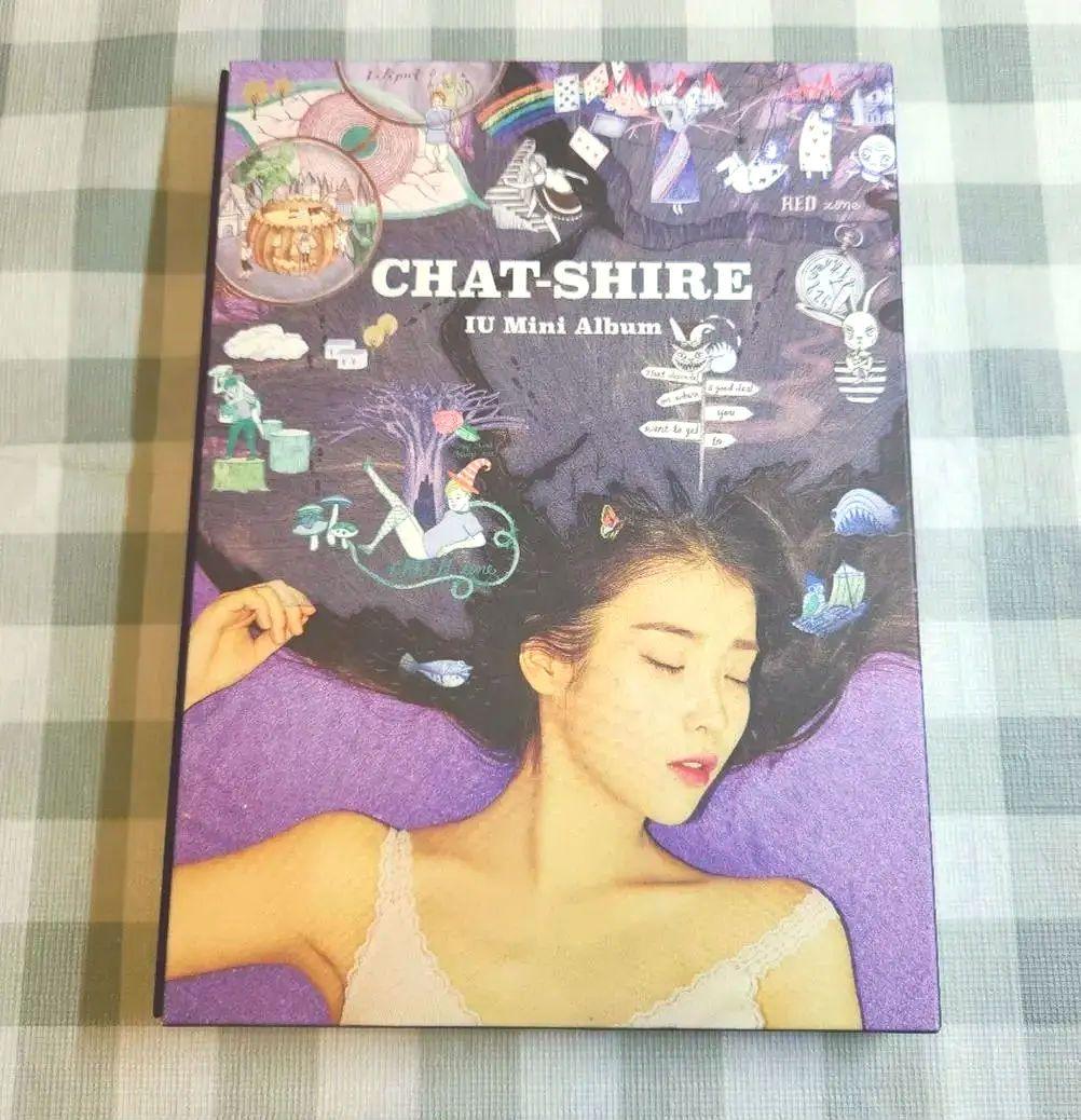 

[USED] IU 4th Mini Album “CHAT-SHIRE”