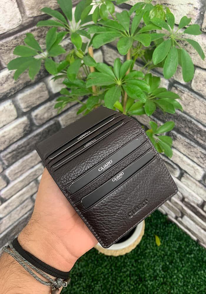 

Guard Brown Placket Design Leather Card Holder
