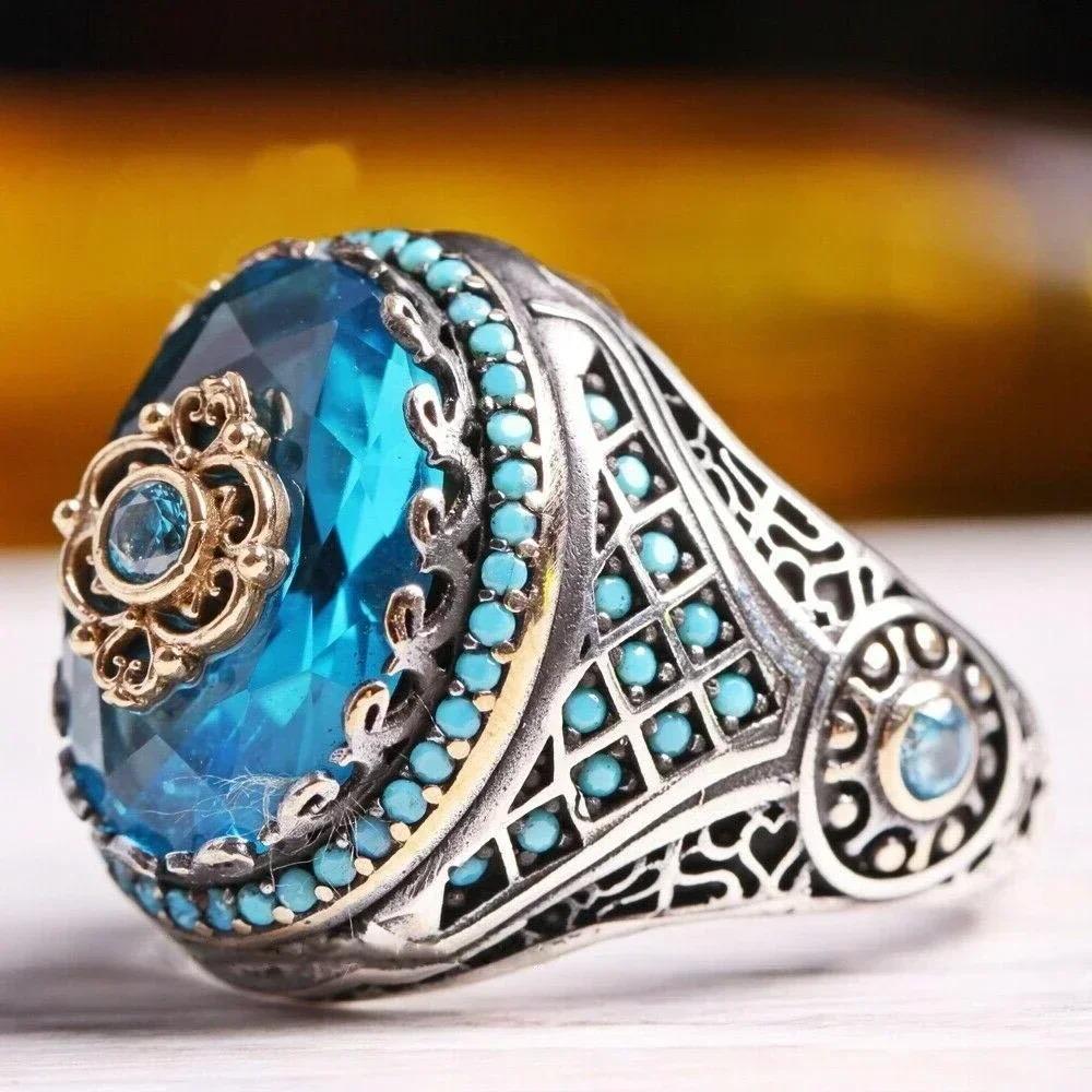 New Inlaid Emerald Mens Luxury Ring Retro Domineering Personality Jewelry for Banquet Party Gifts