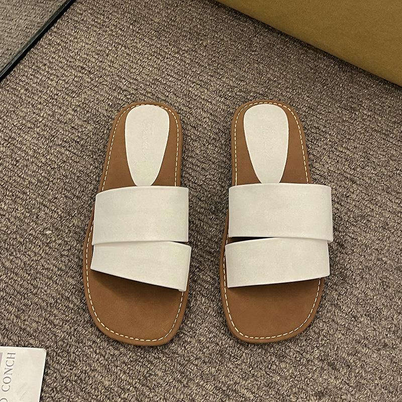 Fan Jieya Fashion French Slippers Women's 2025 Summer New Outer Wear Flat Bottom Sandals Seaside Vacation Beach One Word