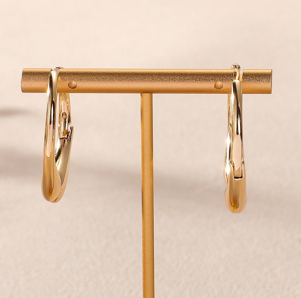 Romantic French Minimalist Copper-Plated Luxury Ear Hoops and Studs 2025