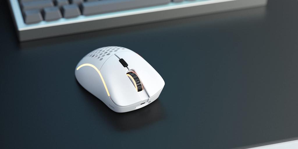 Glorious Model D Wireless Gaming Mouse, White, Ergonomic, RGB, 6 Programmable Buttons, DPI 12, White, Compact, Lightweight, for Gaming (67g)
