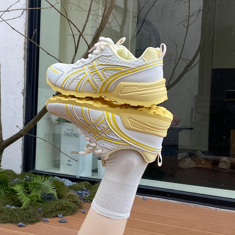 2025 New Korean Version of Leather Mesh Breathable Color Matching Casual Shoes Women's Versatile and Lightweight Sports Forrest Gump Shoes