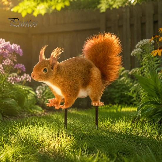 Realistic Squirrel Lawn Figurine Garden Stake, 2D Flat Acrylic Yard Art for Cute Ornament Outdoor Patio Pathway Decoration Stakes