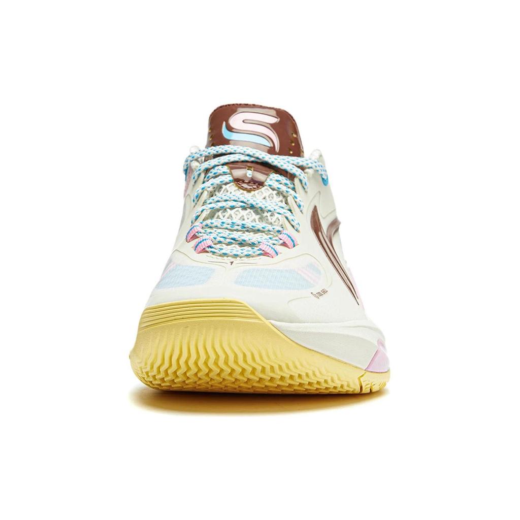 Li Ning Flashing Low Top Basketball Shoes Men Sneakers Beige Brown ABPU007-3