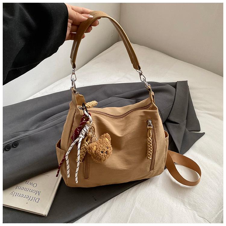 New nylon bag female student class messenger bag large capacity commuter waterproof bag simple versatile shoulder bag