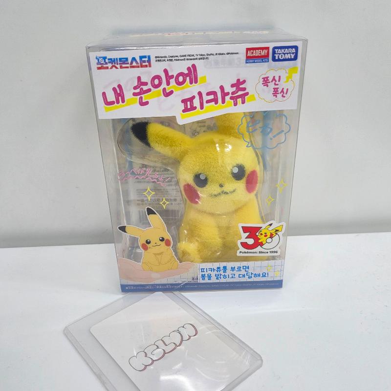 Takara Tomy Pokemon 30-летний юбилей Пикачу в моей руке Плюшевая игрушка Пикачу Moncolle 30th anniversary Pikachu
