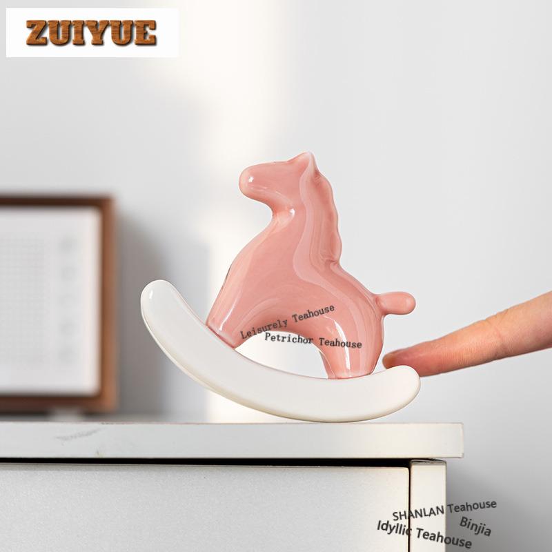 Modern Minimalist Ceramic Rocking Horse Tea Pet Vintage Lucky Model Tea Figurine Play Toys Tea Statue Ornaments Supplies Craft