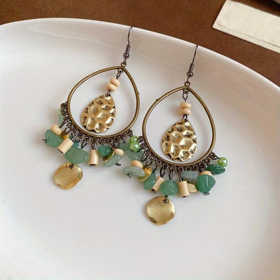 

Модные серьги-подвески для женщин зелёный