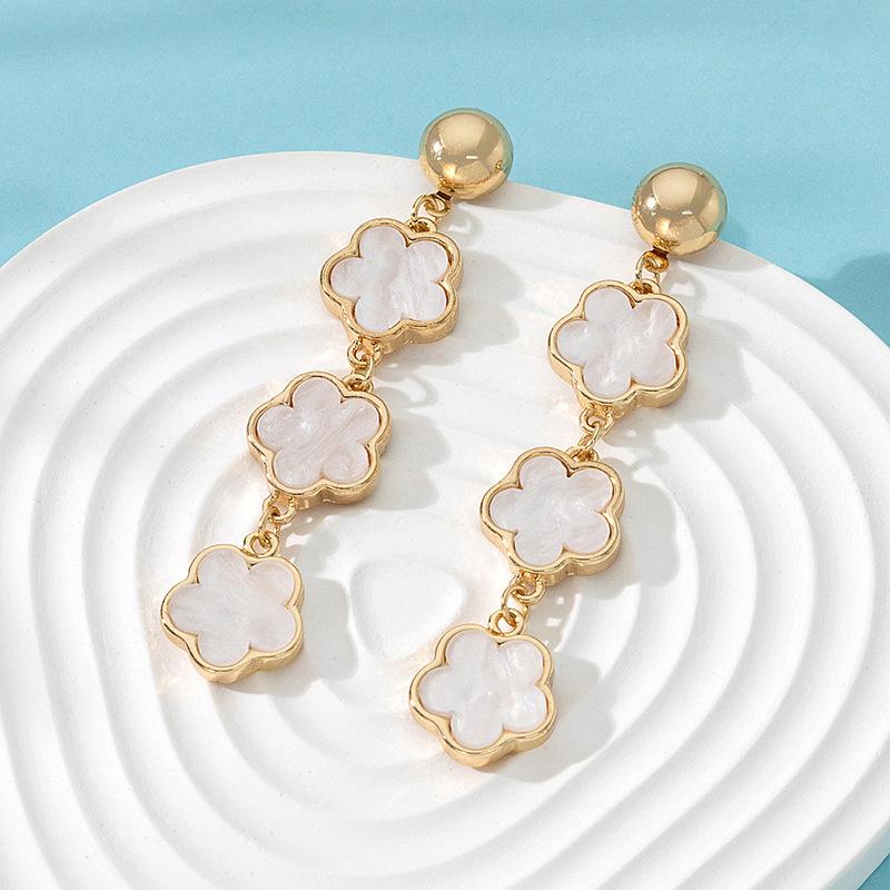 Simple Five-leaf Flower Pendant Tassel Earrings For Women Fashionable Personalized Daily Accessory Party Birthday Gifts WHITE