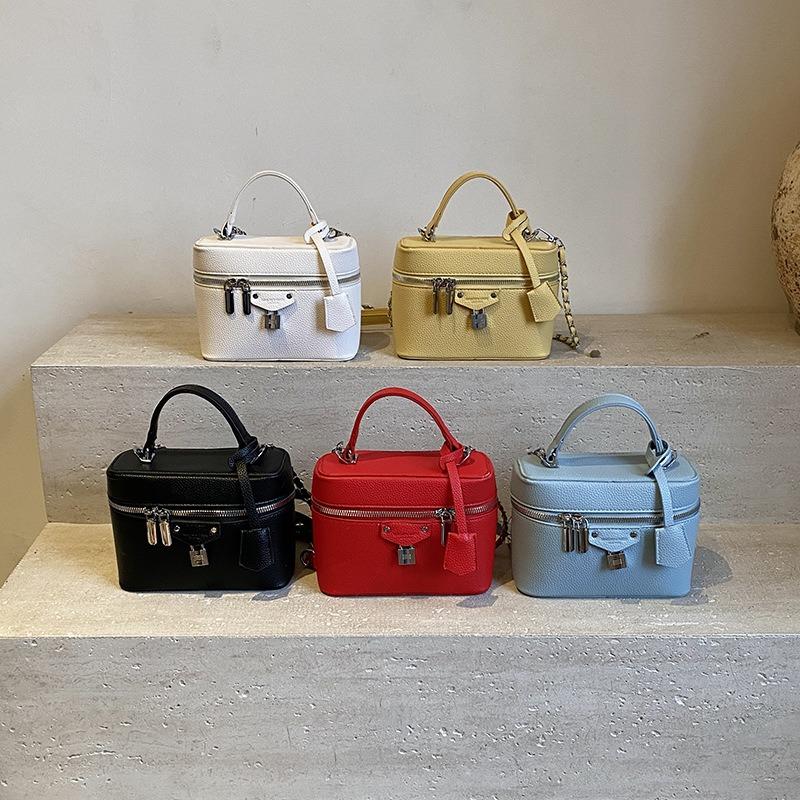 New small bag, female versatile hand carrying bucket bag, portable box bag, shoulder messenger bag.