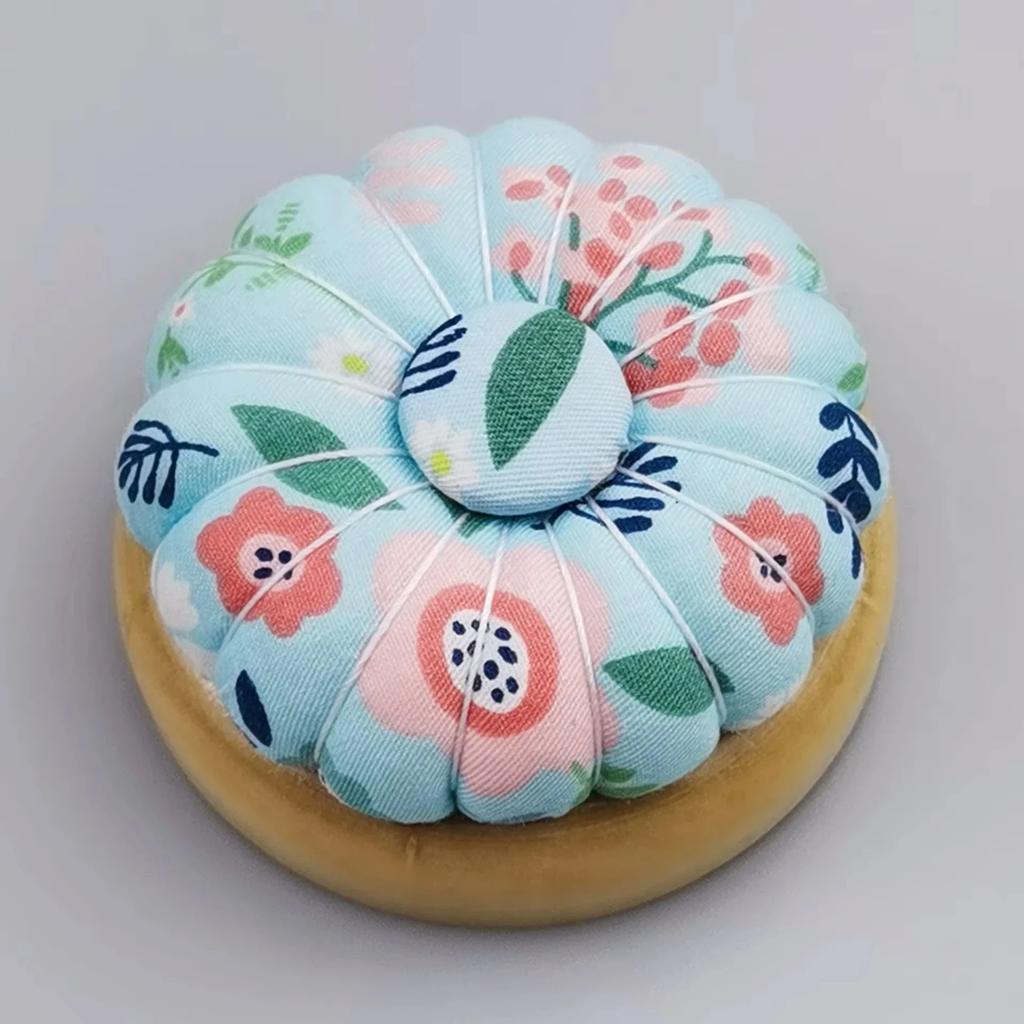 1pc Pumpkin Magnetic Needle Pin Cushion Holder Wooden Pincushions Pin Pumpkin Pincushions Needle Cushion DIY Crafts