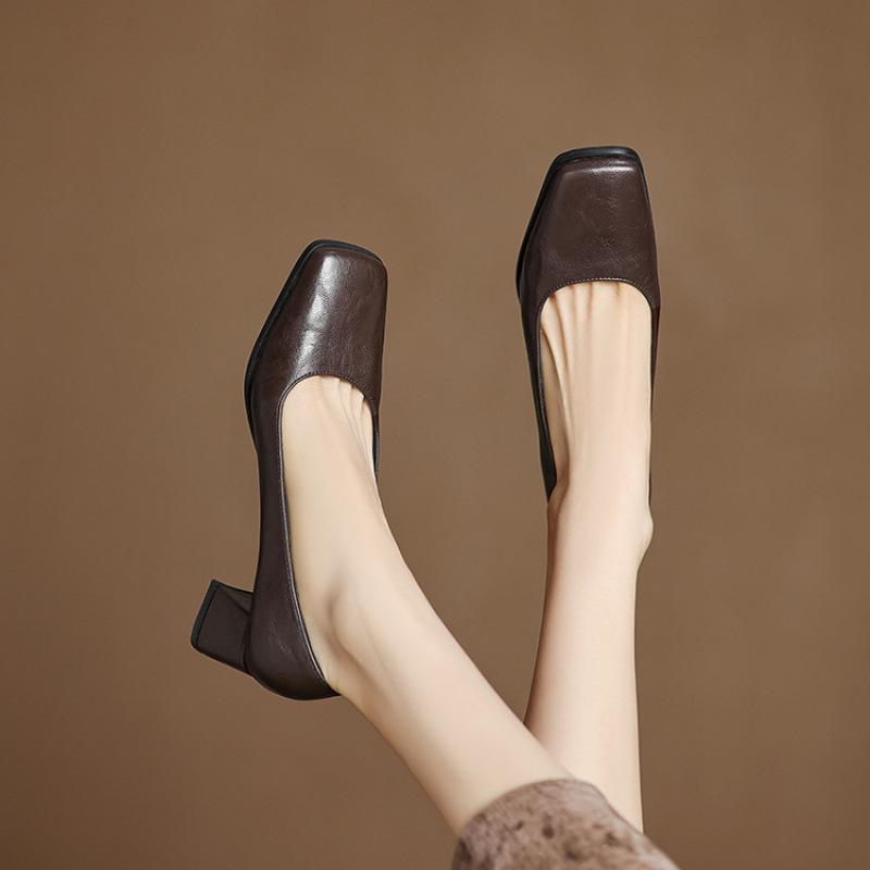 New women's fashion single shoes solid color square head medium heel large size shoes rubber sole four seasons wear square heel casual women's shoes