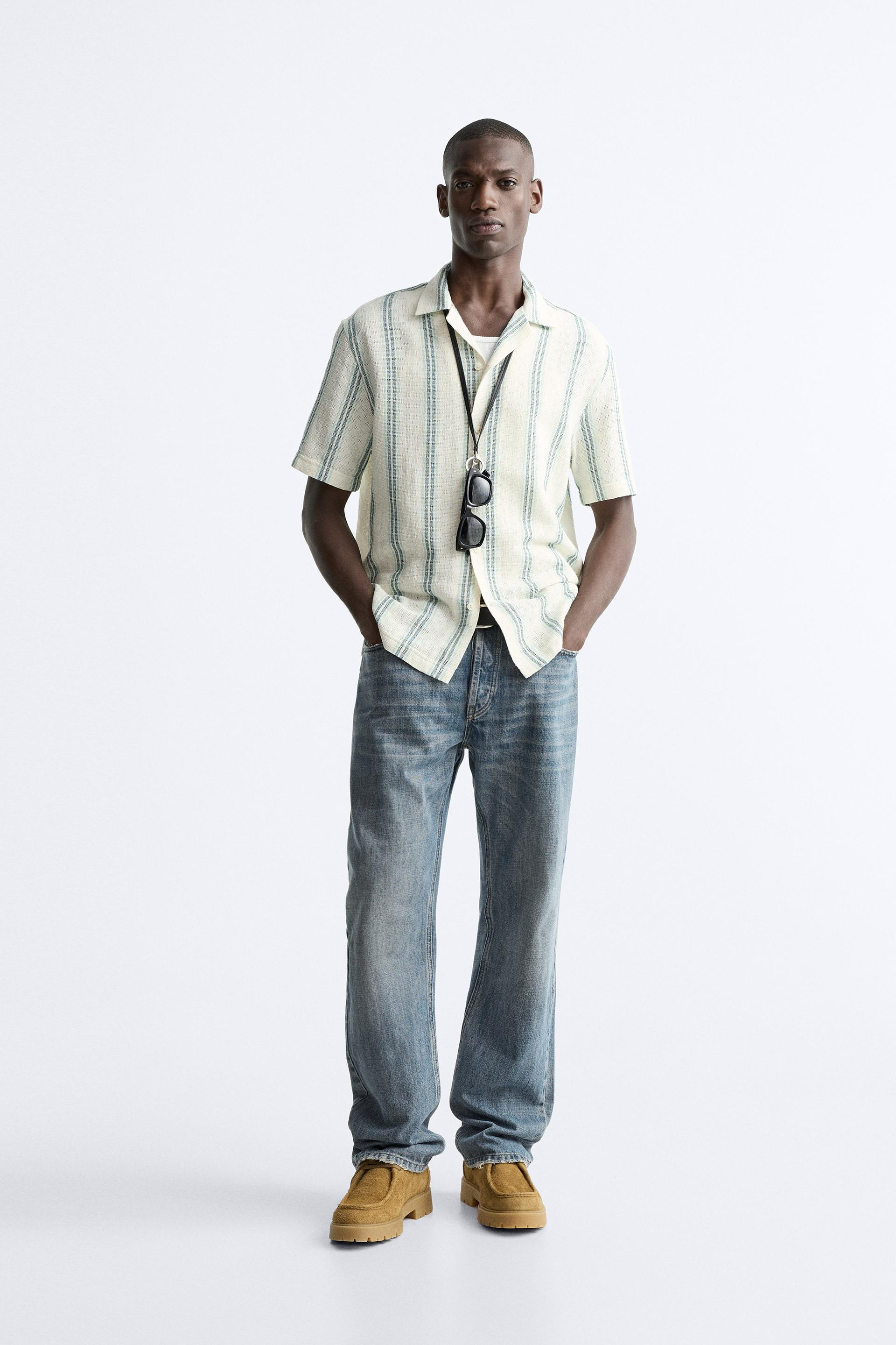 

РУБАШКА В ПОЛОСКУ С ФАКТУРОЙ