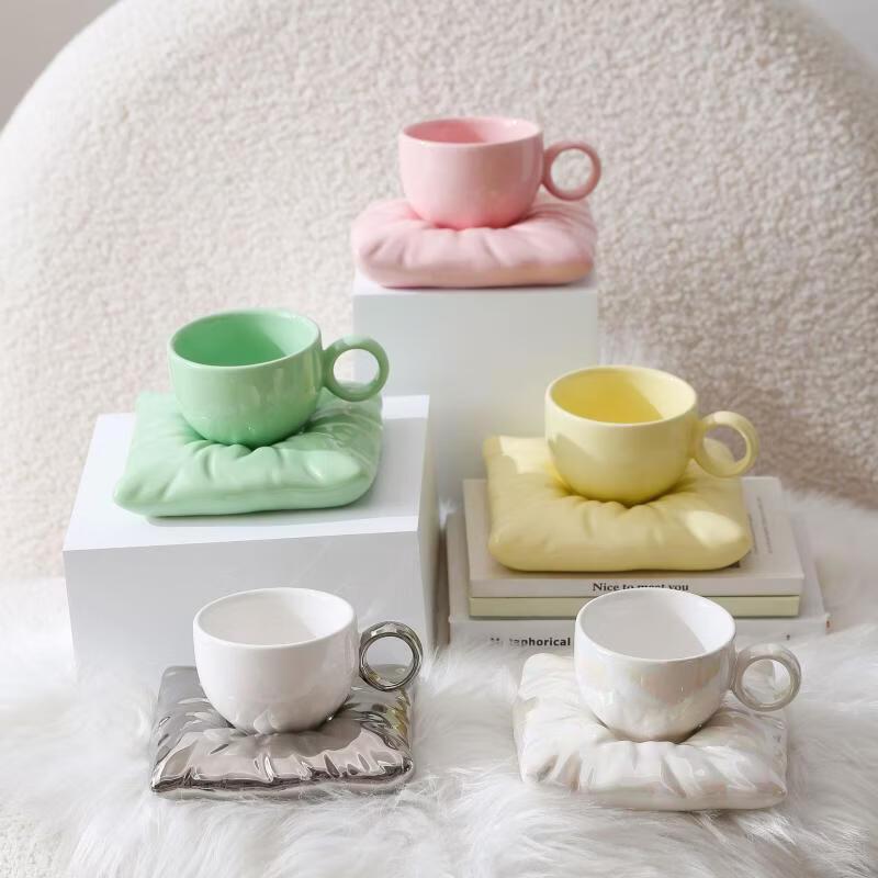 OLOEY Pearl White Milky Design Pillow Cup & Saucer Set