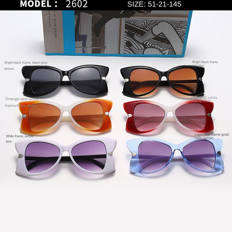 Oversized Cat Eye Anti-UV Sunglasses Women Fashion Metal Decorated Frame Party Beach Shades Butterfly Eyewear