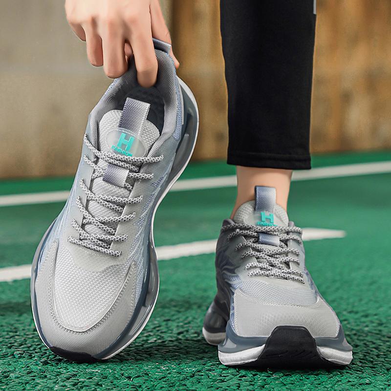 Men's lightweight outdoor racing running shoes spring summer new soft-sole casual sneakers student breathable speed sports shoes