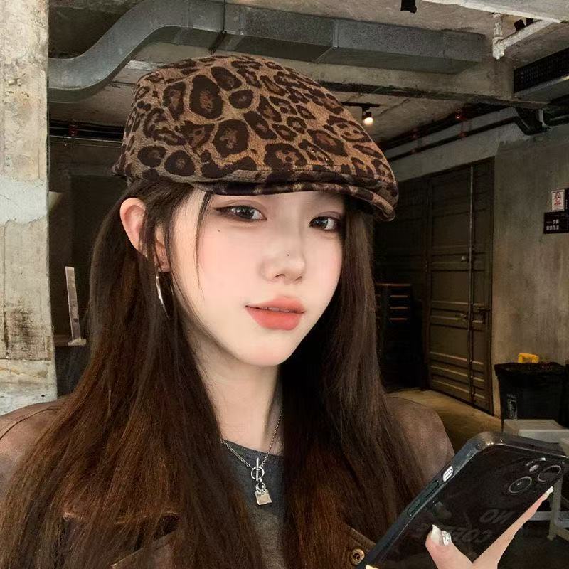 1 pezzo Y2K Moda Retrò Stampa Leopardata Cappelli Forward per Uomo e Donna Ombrellino da Sole da Esterno Nicchia Strada Ins Tendenza Cappello Piatto da Giornalaio