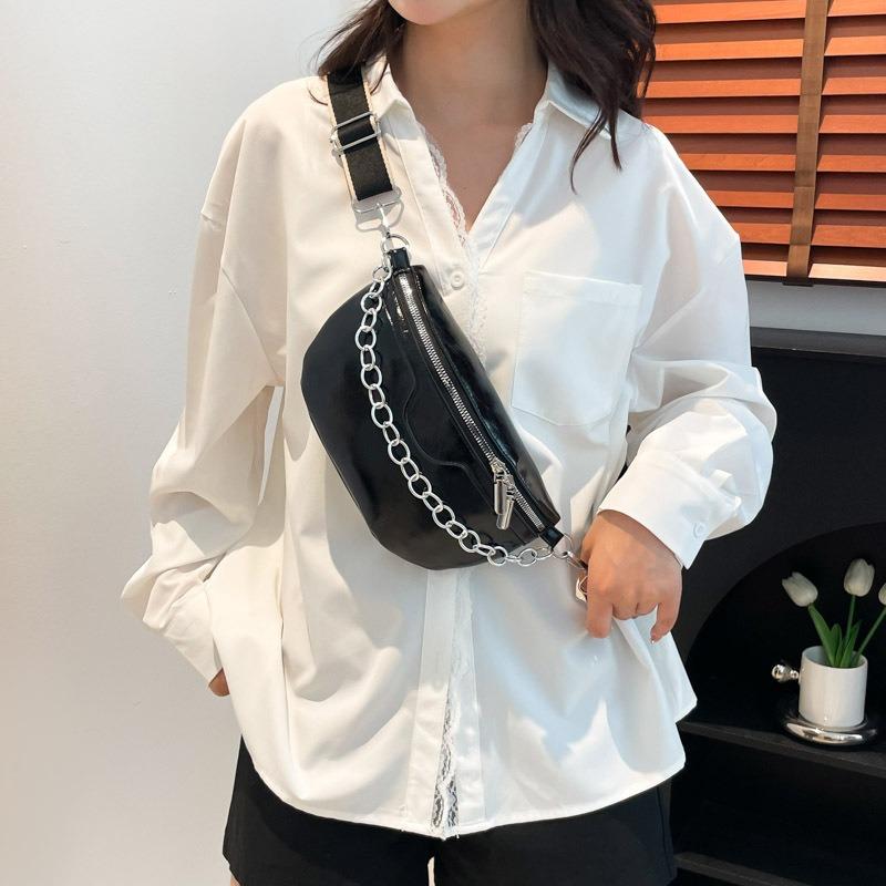 Versatile breast bag popular new fashion high-end chain trend casual shoulder messenger bag fanny pack