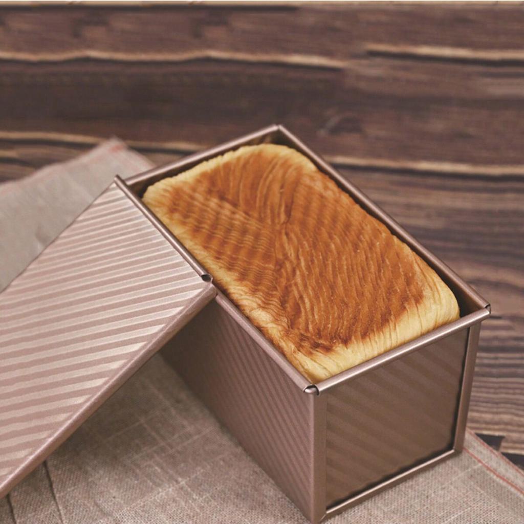 1pc Golden Loaf Pan with Lid - Non-Stick, Rust. Perfectly Toasted Bread - Durable.Easy-Clean Design Baking Mold for Oven Use
