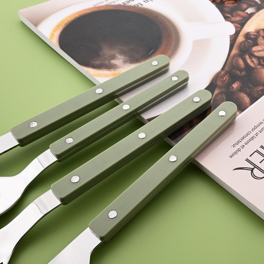 Grün Silber 16-teiliges Geschirr ABS-Griff Nieten Dekoration Besteckset Westliches Messer Gabel Löffel Edelstahl Besteckset