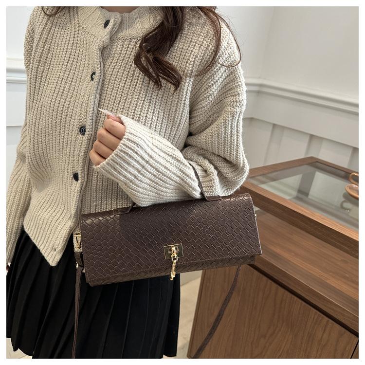 Textured Woven Faux Leather Shoulder Bag for Women Large Capacity Casual Crossbody Purse Trendy Daily Handbag CLE