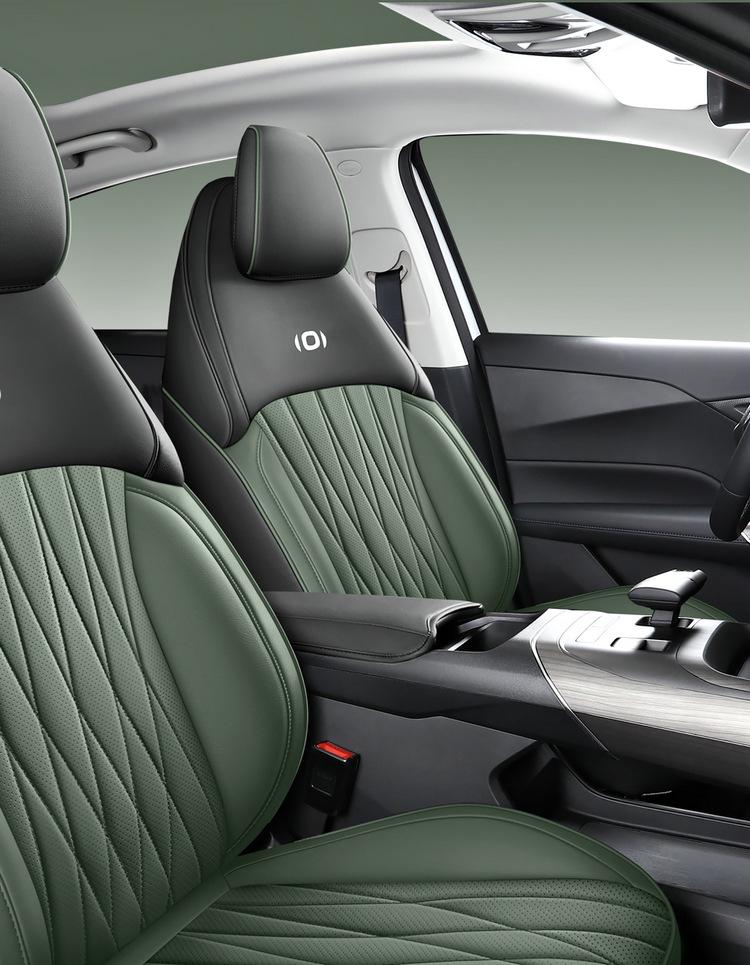 All-Season Perforated Leather Sports Car Seat Cushion for Qiyuan A05