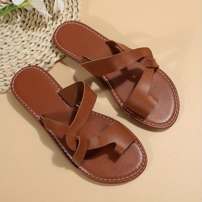 Damen Außenhandel Übergröße Europäischer und amerikanischer Stil Neue coole Hausschuhe Sommer Casual Oberbekleidung Zehenbedeckung Wort mit flachen Sohlenhausschuhen