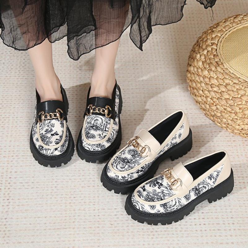 Mixed Color Embroidery Thick Sole Leather Loafers Genuine Leather All-Match Casual Shoes Round Toe Platform Mid Heel Women Pumps