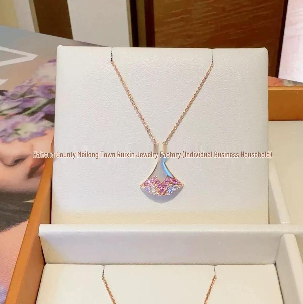 Qixi Gradient Pink Diamond Necklace: Women's Natural Mother-of-Pearl, 18k Rose Gold-Plated Pendant, Clavicle Chain