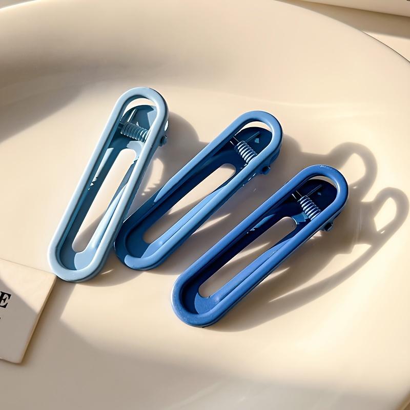 

A Set of Three Colorful Duckbill Hair Clips for Women, Perfect for Side Bangs And Small Hair Additions, Popular for Styling Loose Strands