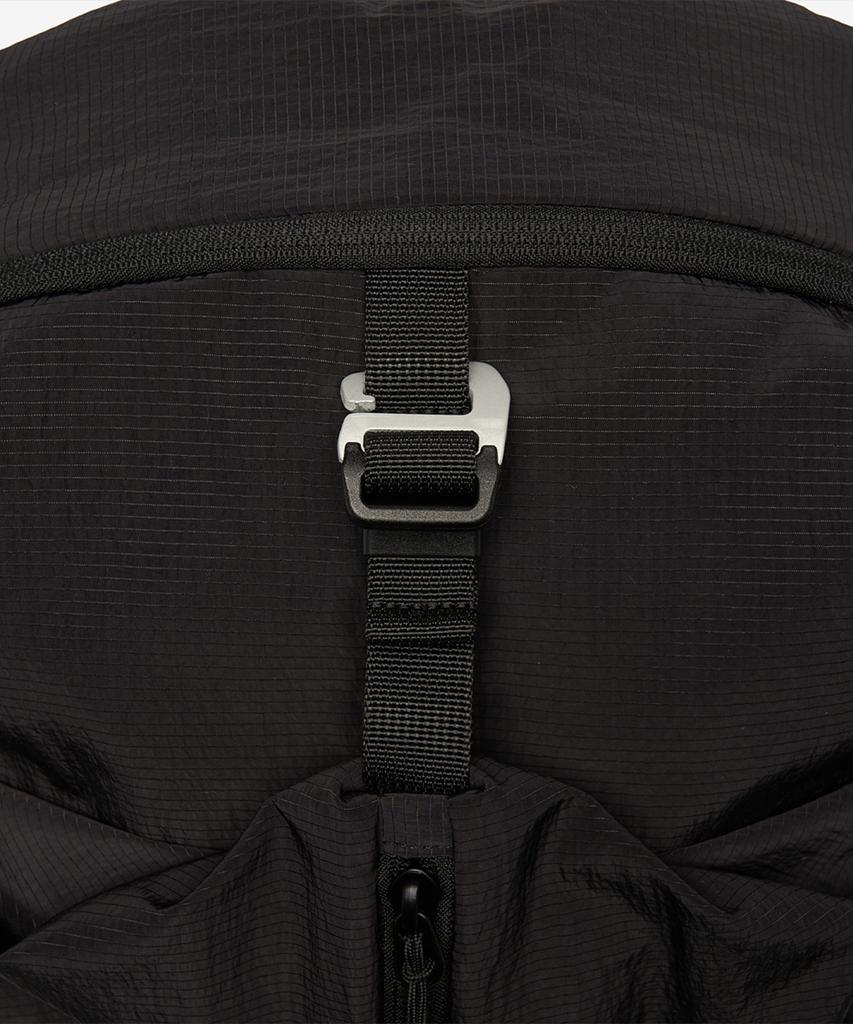 New Balance Nbgcgs1203 / Metallic Lightweight Backpack (Black)