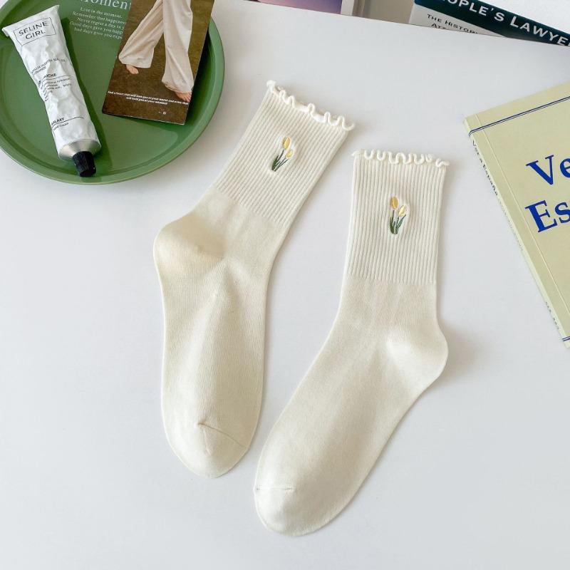 Spring and Autumn Socks, Women's Embroidered Tulip Mid-calf Socks, Sweat-absorbing Cream Black Fungus Edge Lace Long Calf Socks