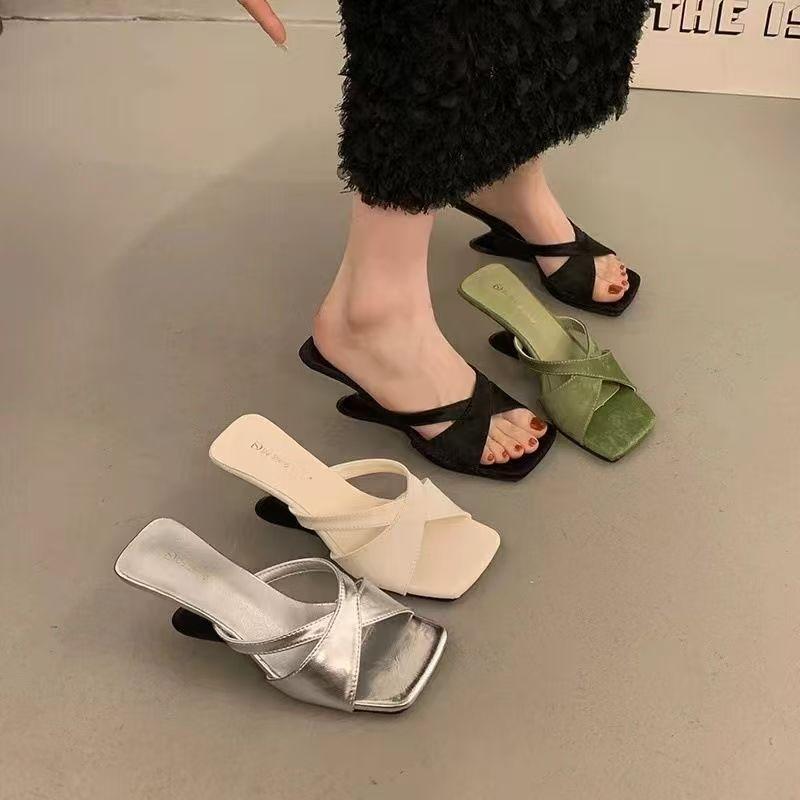 Temperament Evening wind high heels stiletto French high heels women wear retro cool open-toe cool slippers 2025 summer