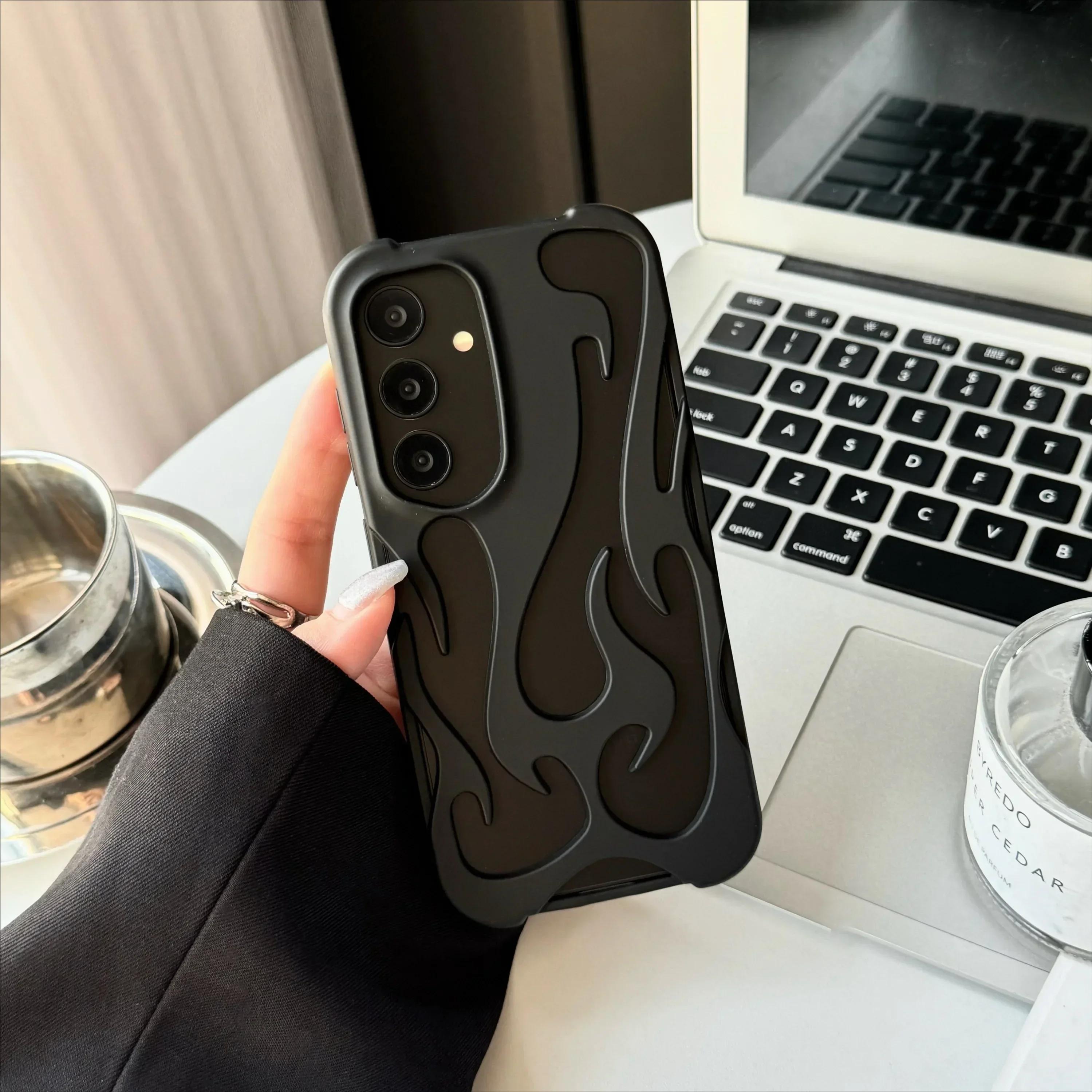 

Новый чехол с 3D-рисунком пламени для Samsung Galaxy S25 S24 S22 S23 Ultra Plus A16 A06 A55 Модный полый тонкий противоударный мягкий чехол For Galaxy S22