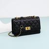 Borsa Mini Quadrata da Donna in Vera Pelle - Borsa a Tracolla Trapuntata a Punto Rombo con Tracolla a Catena Regolabile per Uso Quotidiano Casual e Essenziali da Ufficio