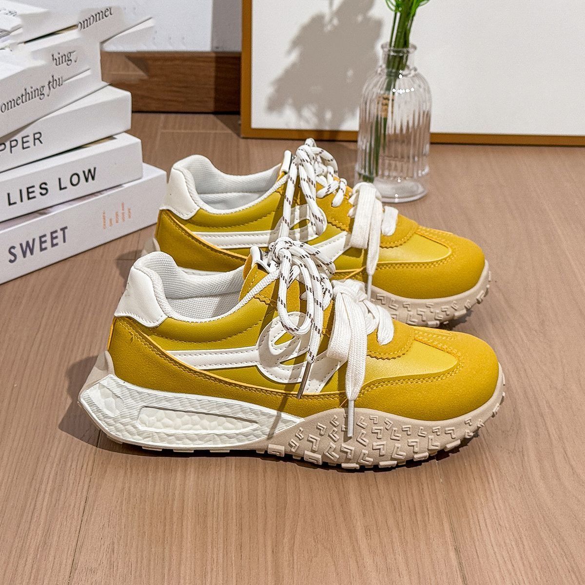 

2025Женские кроссовки «папины кроссовки» Весна Лето Повседневные для бега Толстая подошва Увеличивающие рост Досуг Уличный стиль Из ПУ кожи Резиновая подошва 35 жёлтый
