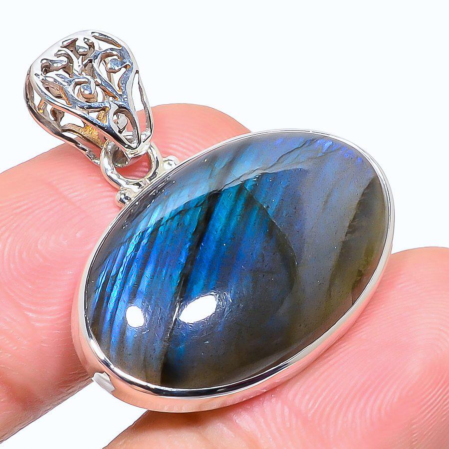 

Natural Labradorite Gemstone 925 Solid Sterling Silver Gift Pendant 1.38 v8f66