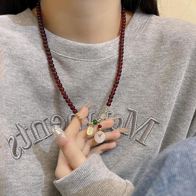 Chinese Zen Butterfly Necklace - Elegant Retro Clavicle Chain for Women, Versatile High-End Ethnic Style Accessory
