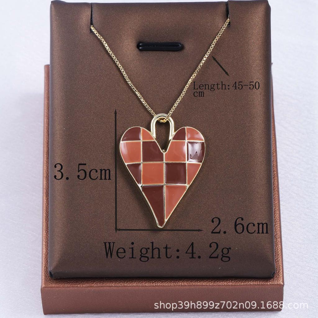 European and American Checkerboard Heart Pendant Keychain Necklace