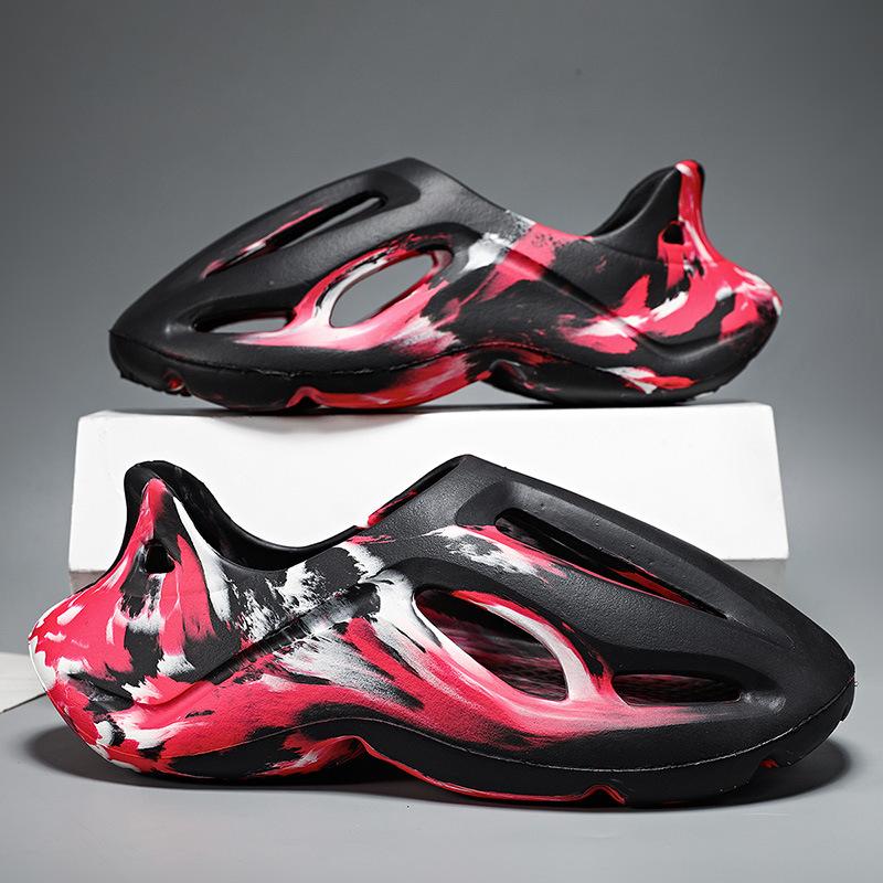 Hole Shoes Men'S Trend Outer Wear Non-Slip Soft Sole Personalized Design Ink Wind Internet Celebrity Outdoor Seaside Sandals