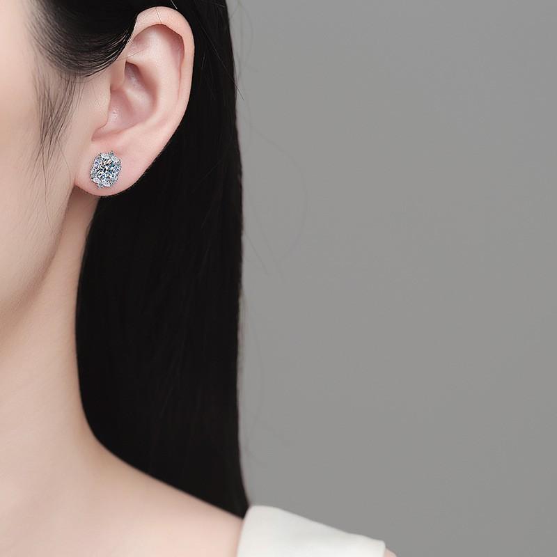 Elegant Moissanite Stud Earrings Women Sterling 5x7mm Oval Cut Lightweight Luxury Daily Wear