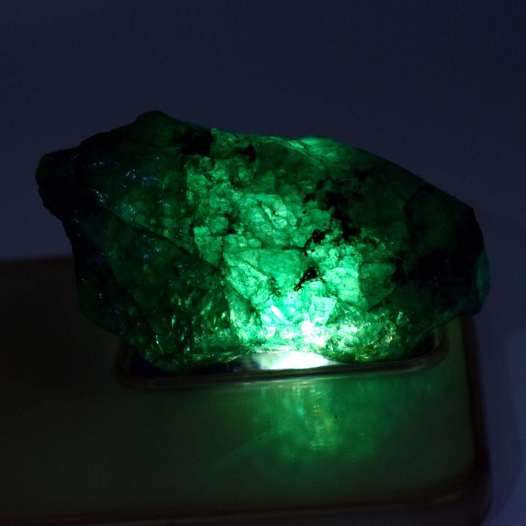 Natural Green Emerald 39ct Rough Top Quality Certified Loose Gemstone