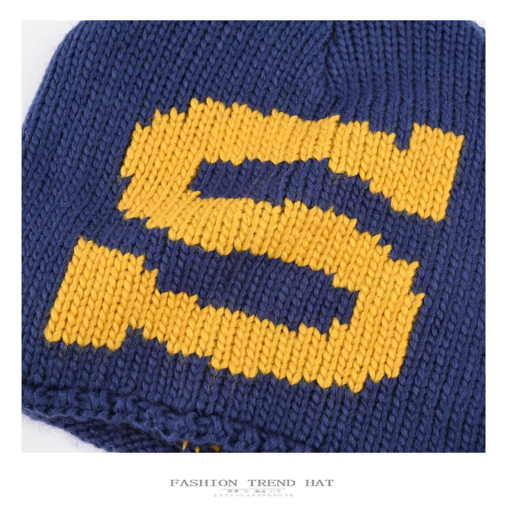 Korean-style color-block S-letter knitted beanie, unisex, for autumn and winter, warm, ear-covering, loose-fitting, and designed to be pulled over