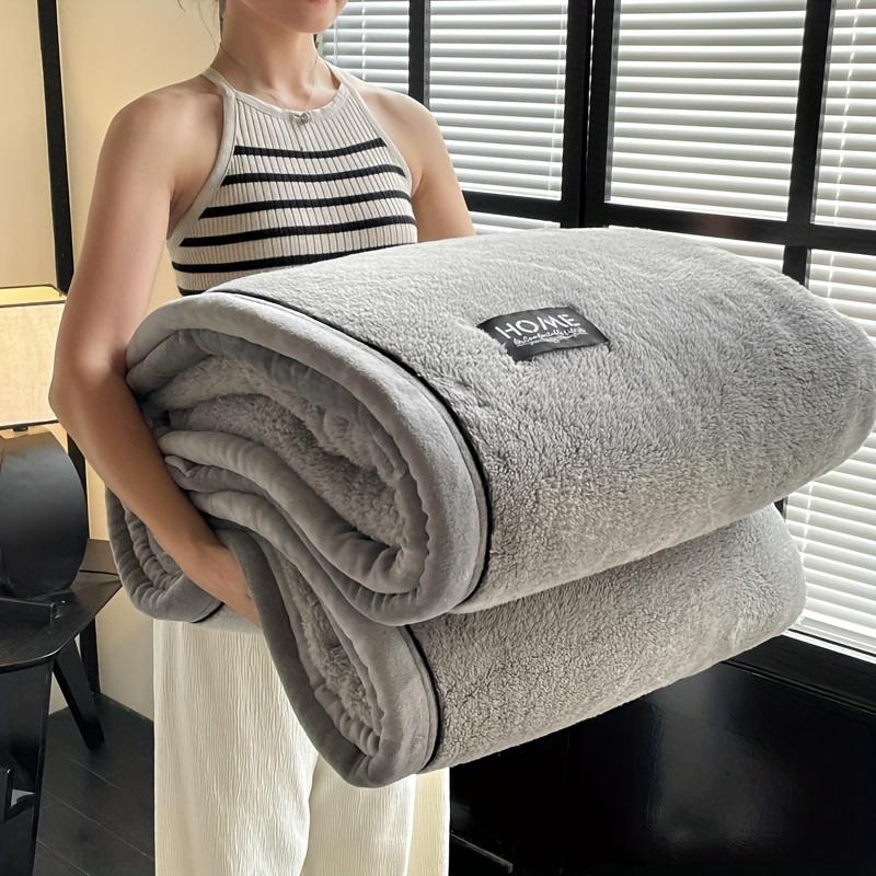 Luxuriöse weiche Fleecedecke - Warm und bequem für Herbst und Winter - Geeignet für Nickerchen, Bett und Sofa 100*150cm grau
