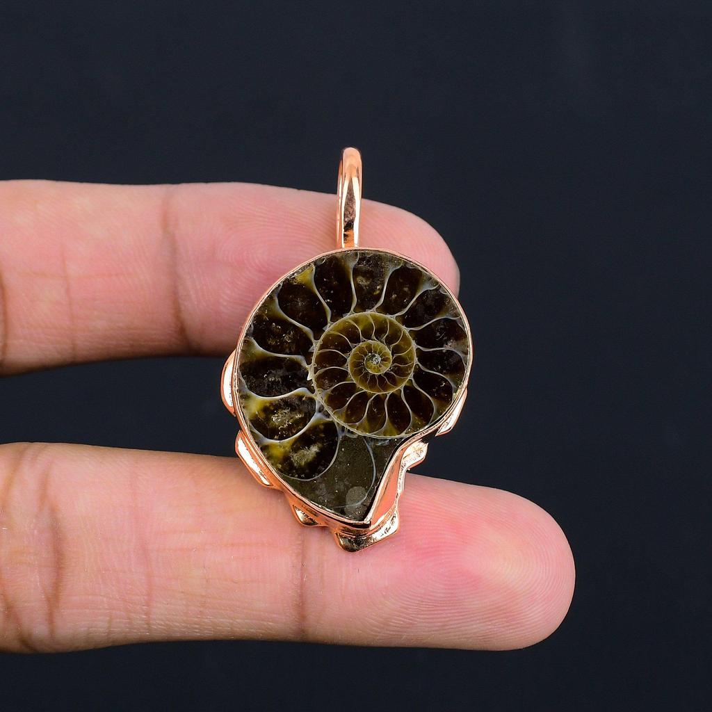 Colgante de cobre con piedra preciosa de amonita, hecho a mano, para regalo de boda.