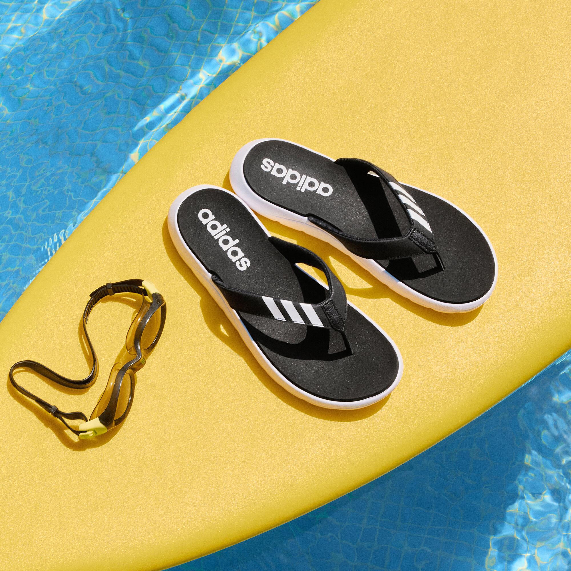 

adidas Comfort Flip-Flops Core Black Cloud White 43