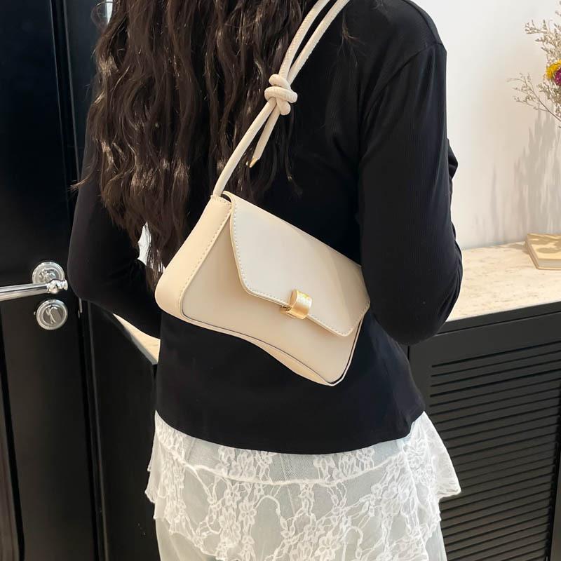 Premium bag women 2025 new baguette bag retro hand-held underarm bag foreign style girl shoulder messenger bag